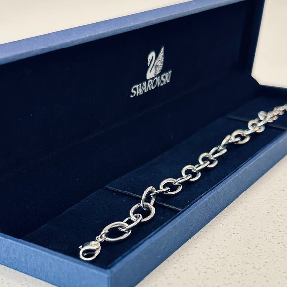 Swarovski Oval Link Charm Bracelet - Picture 2 of 5